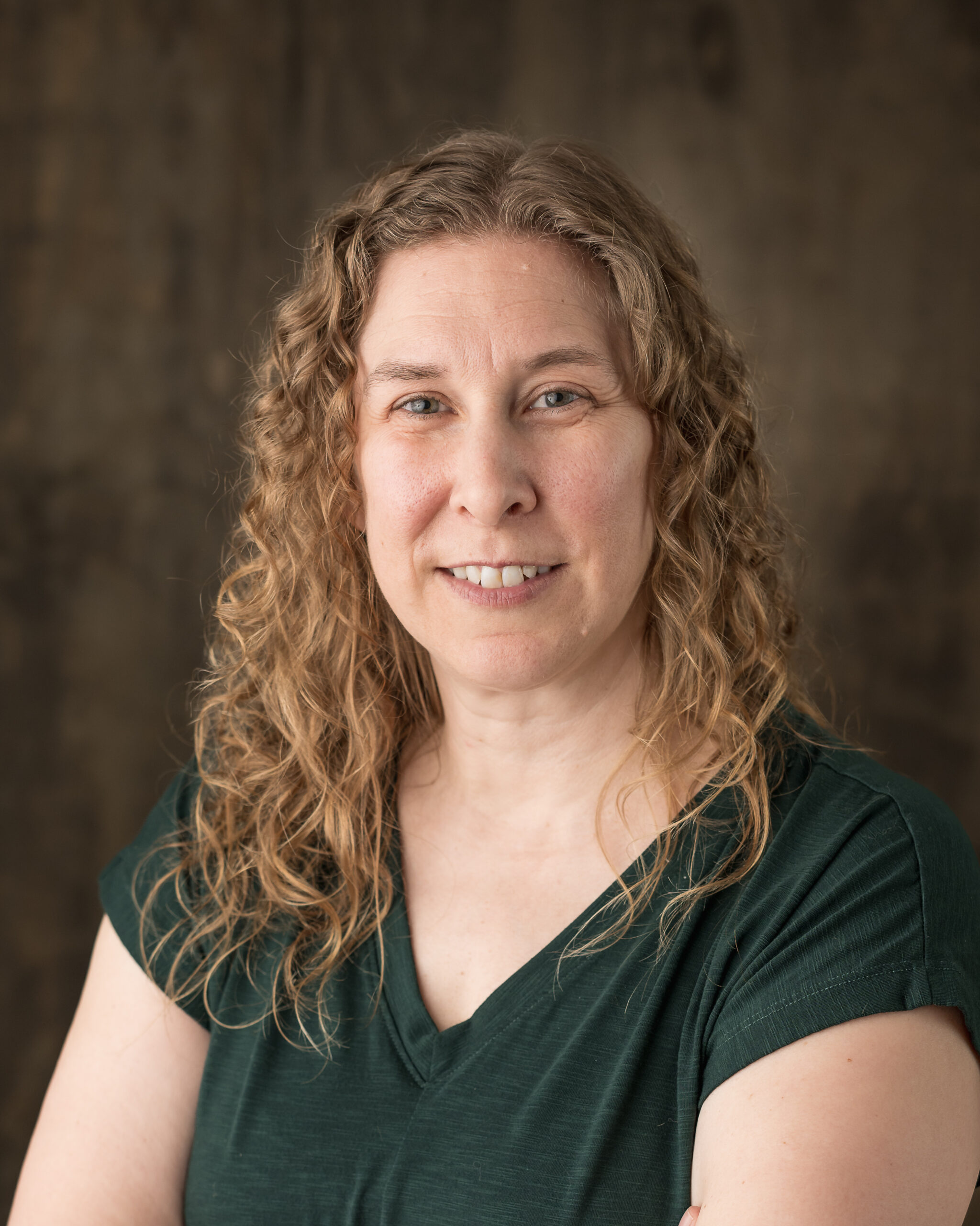 Tara Apriletti, NP