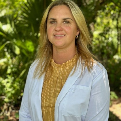 Tara Apriletti, NP